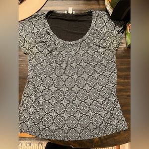 Medium loft t shirt, like new